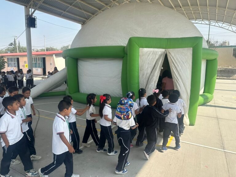 Visita en Esc. Prim. Frida Kahlo en la Junta Auxiliar de San Diego Chalma ,Tehuacán.