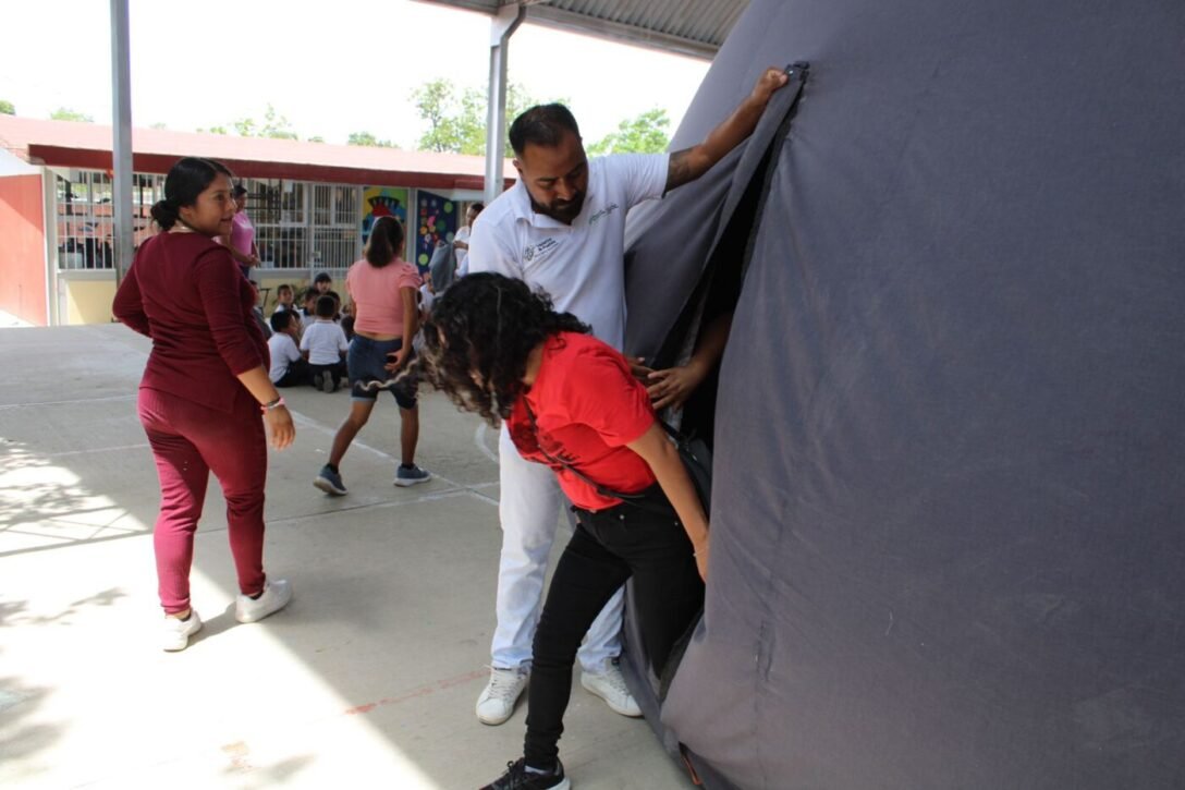 visita en la escuela Primaria “Aurelia Izquierdo de Bravo”, Coxcatlán, Puebla.